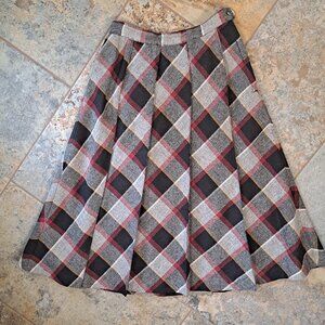 Panther Size 7/8 Wool Blend A-Line Skirt Pintuck Black Gray Red Plaid Vintage